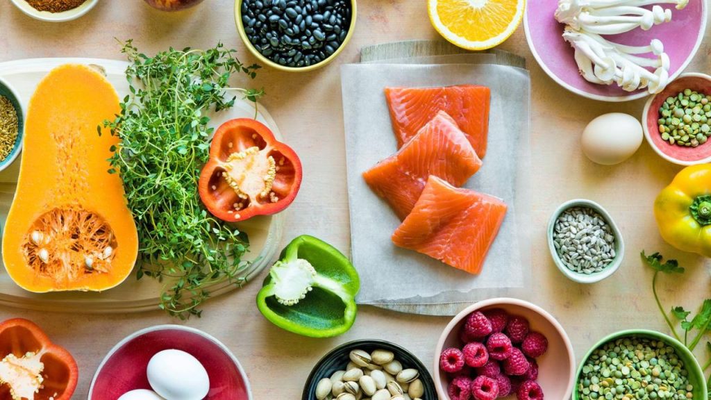 Benefits of whole foods for healthy eating